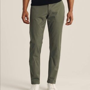 Men’s Abercrombie & Fitch chino pants